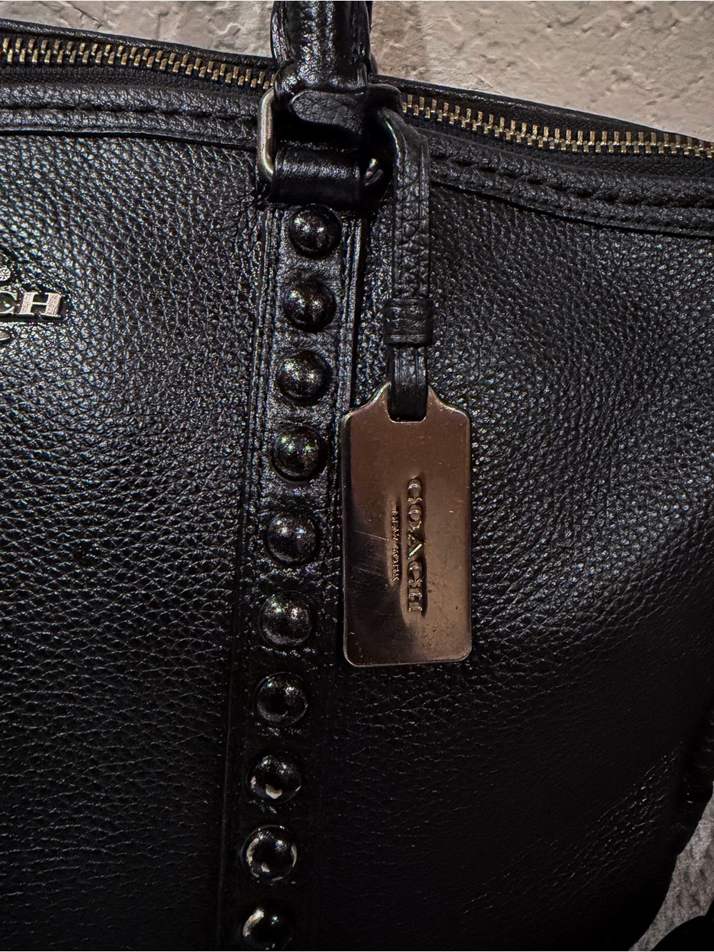 RARE Coach Black Pebbled Leather Central Satchel with Rivets - Picture 4 of 6